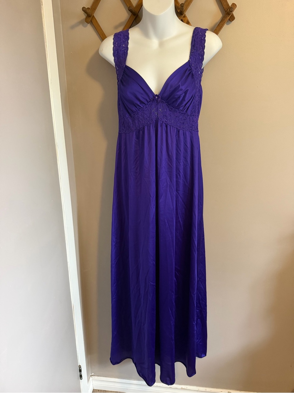 Vintage Colesce Collection Purple Nylon Lace Trim Floor Length Nightgown Medium
